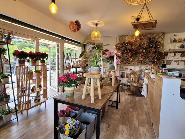 Fond de commerce fleuriste 35m2 — photo du bien