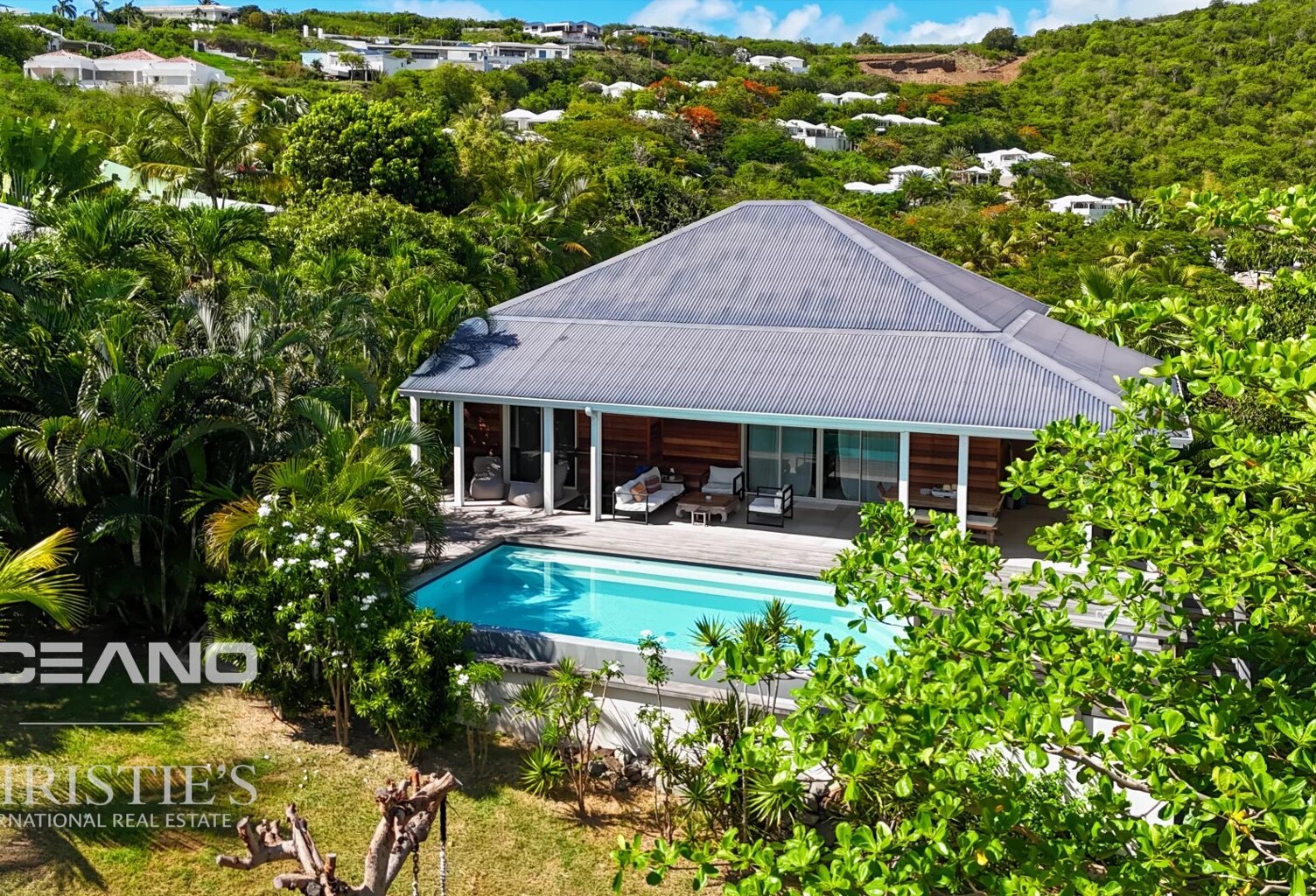 SOUS COMPROMIS - Villa avec piscine, 3 chambres – Jardins de la Baie Orientale — photo 1