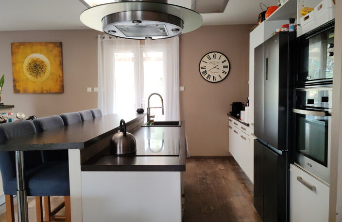 Maison familiale de 240 m2 sur parc arboré de 3 700 m2   Pro — photo 3