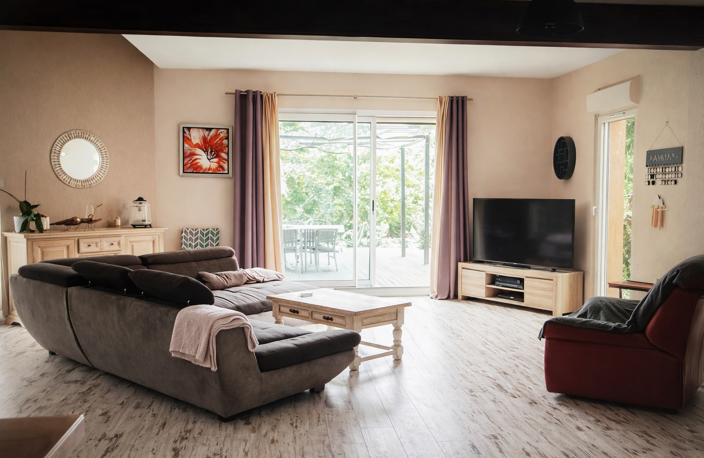 Maison familiale de 240 m2 sur parc arboré de 3 700 m2   Pro — photo 4