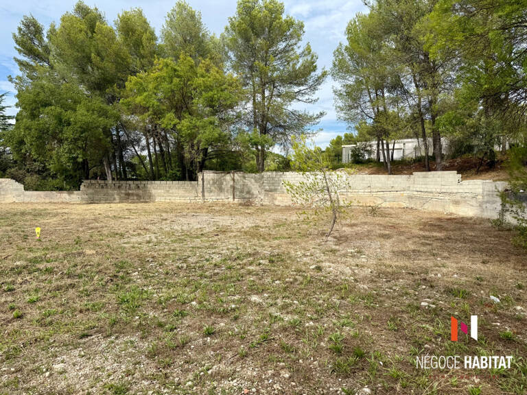 Terrain constructible de 327  m2 viabilisé — photo 1