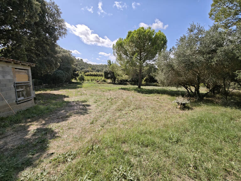 terrain à batir de 2118 m2 divisé — photo 1