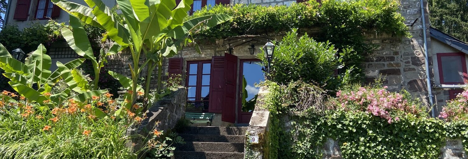 Maison 11 Pièces 293 m² à vendre à Saint-Bonnet-la-Rivière (19130)