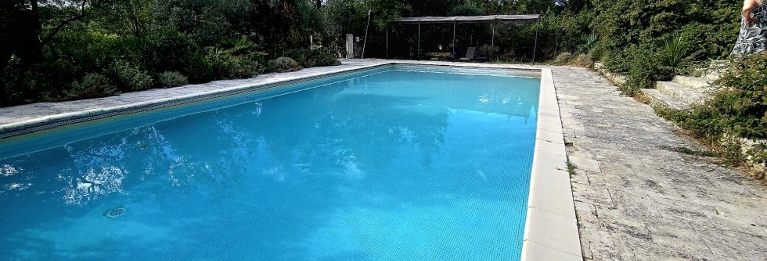 Maison 15 Pièces 445 m² à vendre à Velleron (84740)