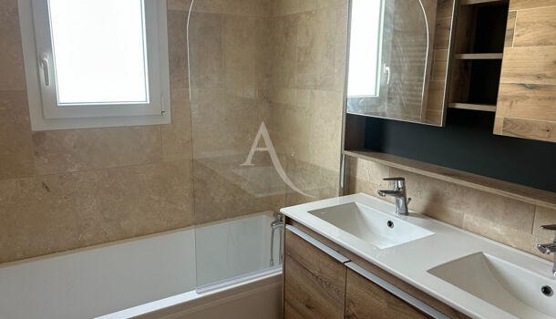 Villa / Maison 4 pièces  à louer Bords 17430