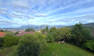 Immeuble  370 m² à vendre à Annecy (74960)