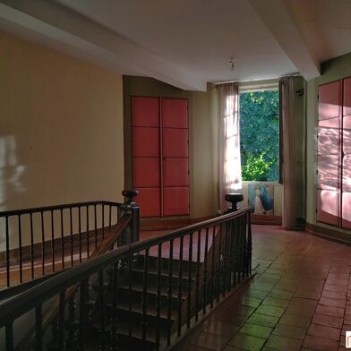 Maison 10 pièces 600000 €