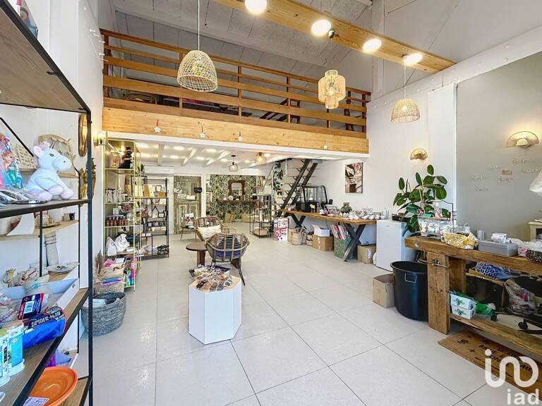 Vente Boutique/Local commercial 67 m&sup2; — photo 1