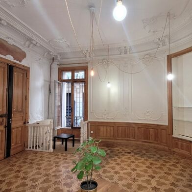 Bureau 2 pièces 900 €