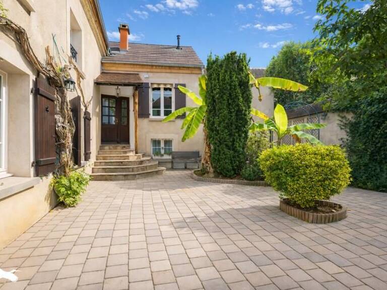 Maison de ville de 6 pièces principales — photo 1