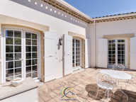 ALLAUCH   VILLA D'EXCEPTION AVEC PISCINE, ASCENSEUR ET STUDIO INDÉPENDANT — photo 2