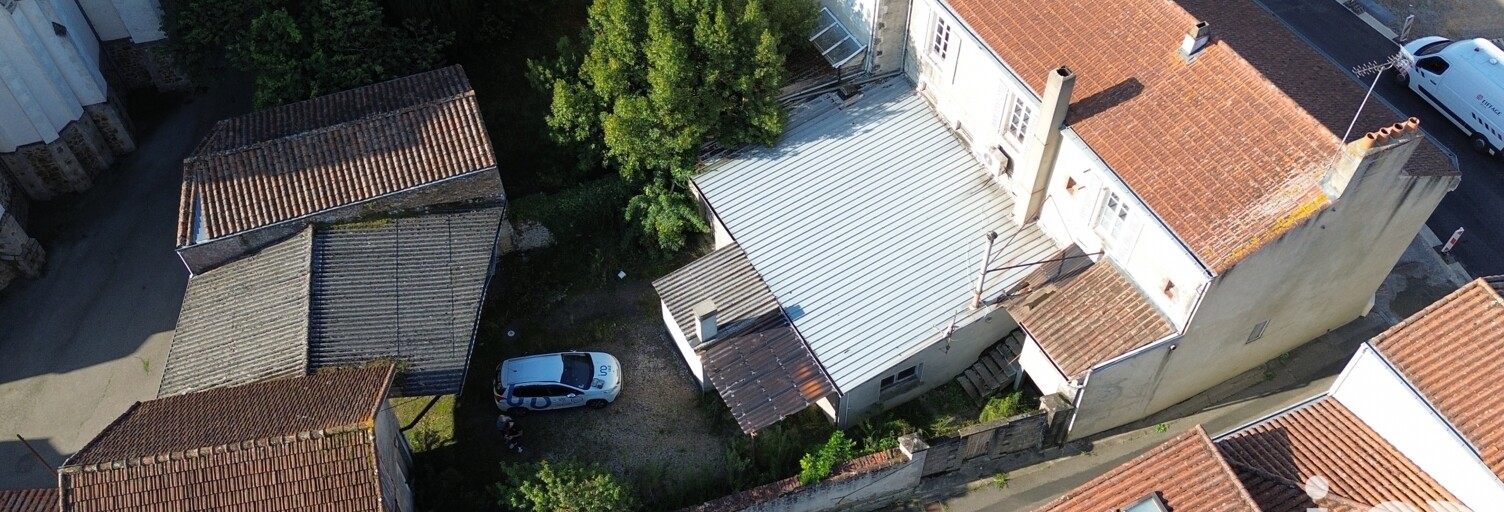 Maison 10 Pièces 180 m² à vendre à Le Champ-Saint-Père (85540)