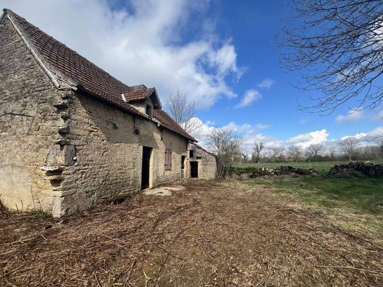 Maison en pierre de 2 pièces principales — photo 1