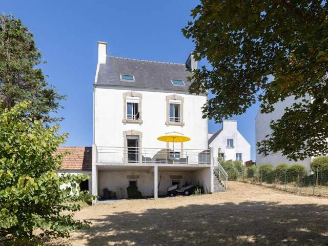 Maison en pierre de 5 pièces principales — photo du bien
