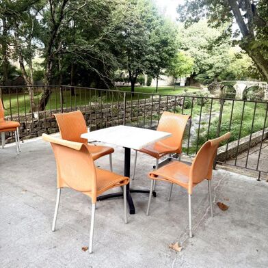 Commerce  157500 €