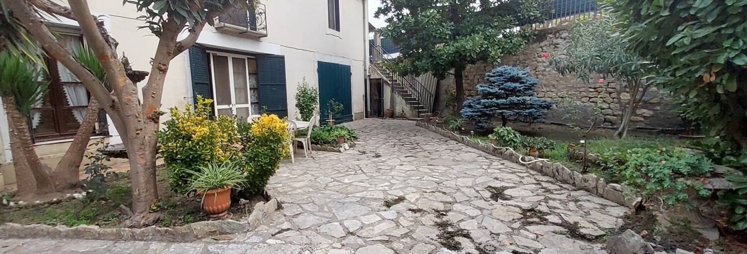 Maison 8 Pièces 210 m² à vendre à Tarascon (13150)