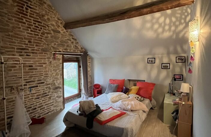 Maison en pierre de 4 pièces principales — photo 2