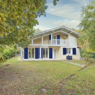 Maison 6 pièces 548999 €