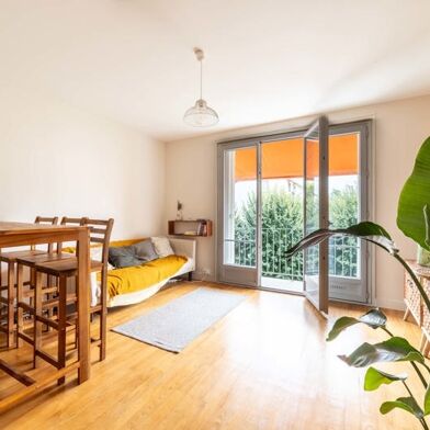 Appartement 3 pièces 242750 €