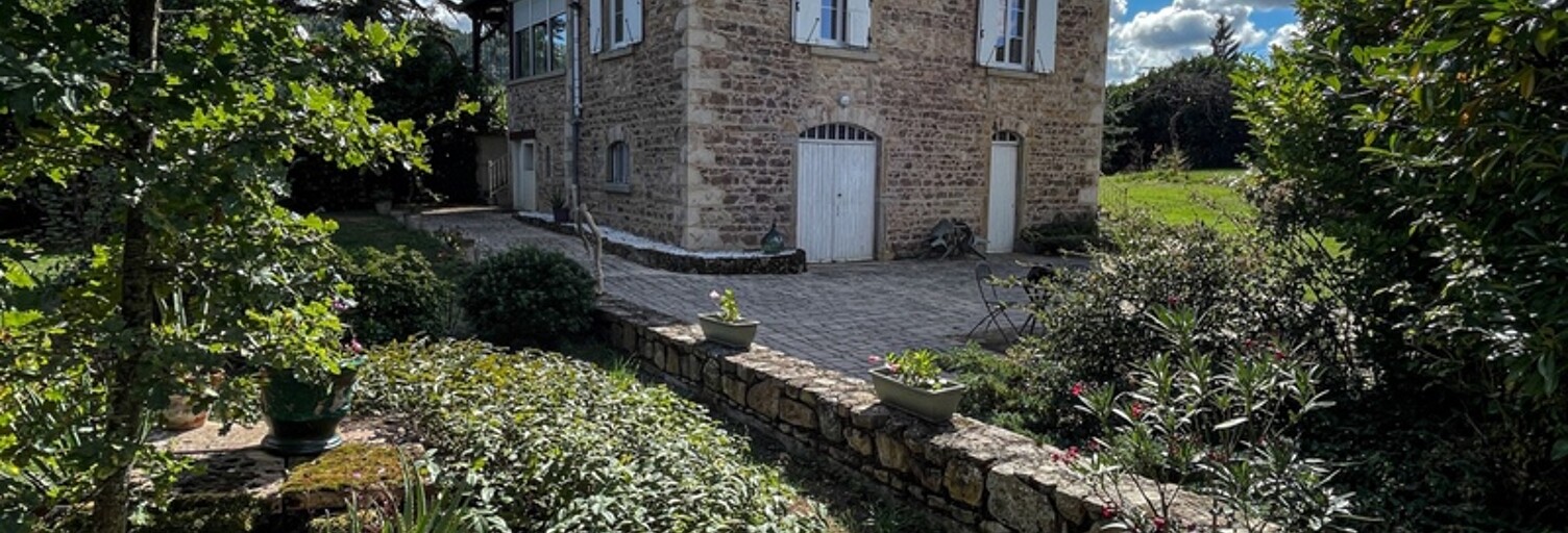 Maison 8 Pièces 188 m² à vendre à Trambly (71520)