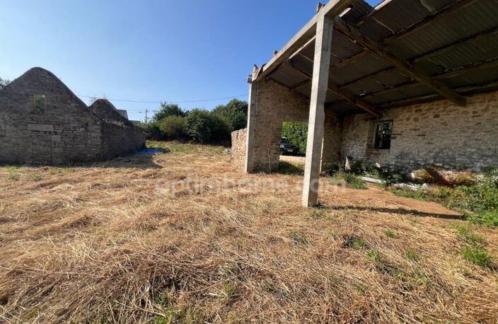 Tourch (29) : Terrain à bâtir de 830 m2 viabilisé avec bâtisses en pierre à rénover — photo 2
