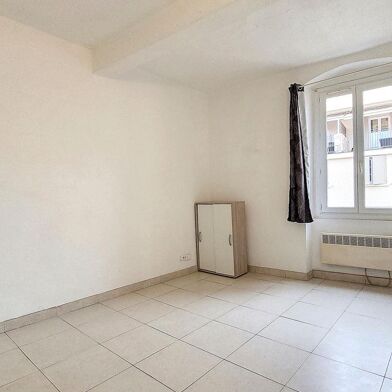 Appartement 1 pièces 470 €