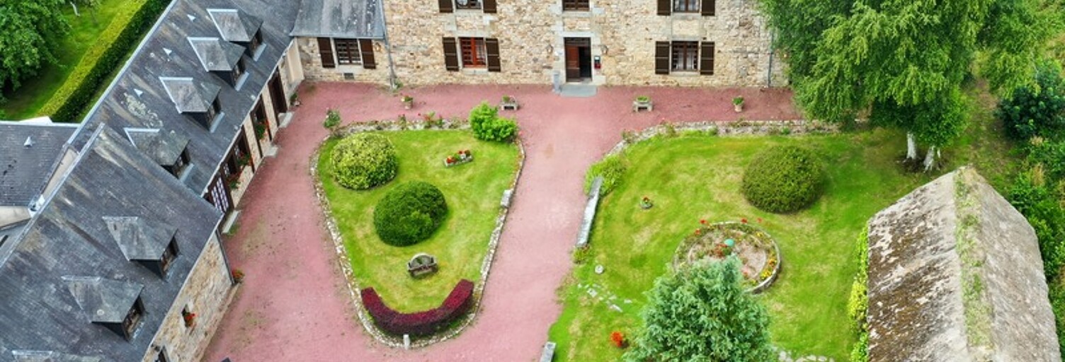 Commerce 24 Pièces 1359 m² à vendre à Sainte-Cécile (50800)