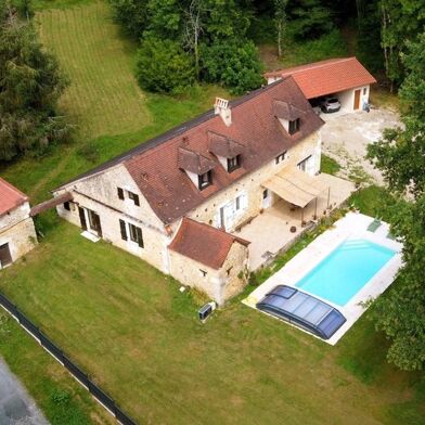 Maison 5 pièces 599000 €