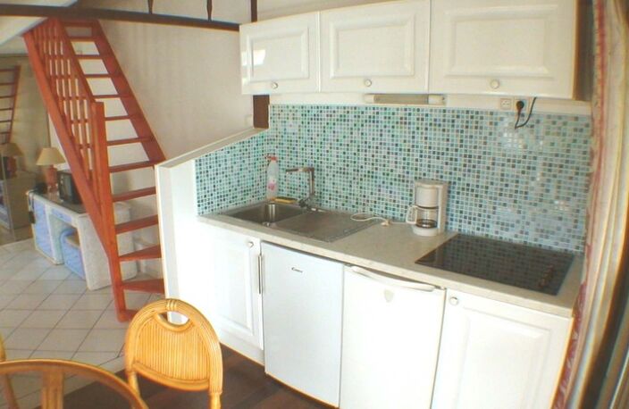 Bas du Fort, bel appartement duplex T3 piscine plage à pied et parking — photo 3