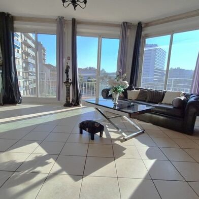 Appartement 4 pièces 299700 €