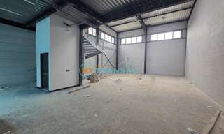 Local industriel  181 m² à vendre à Courtry (77181)