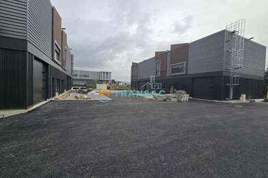 Local industriel  389150 €