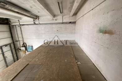 Local industriel  2500 €