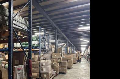 Local industriel  7350000 €