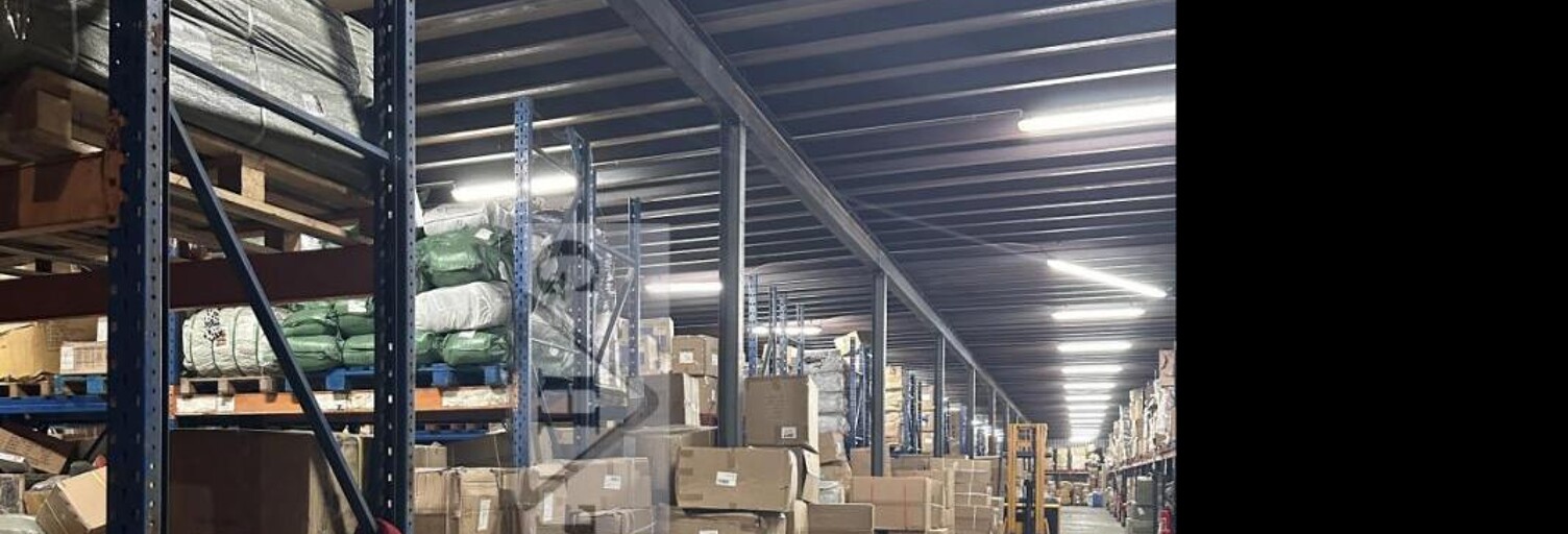 Local industriel  7900 m² à vendre à Villetaneuse (93430)