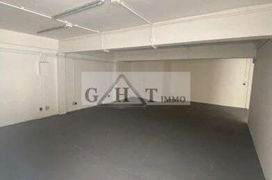 Local industriel  2500 €