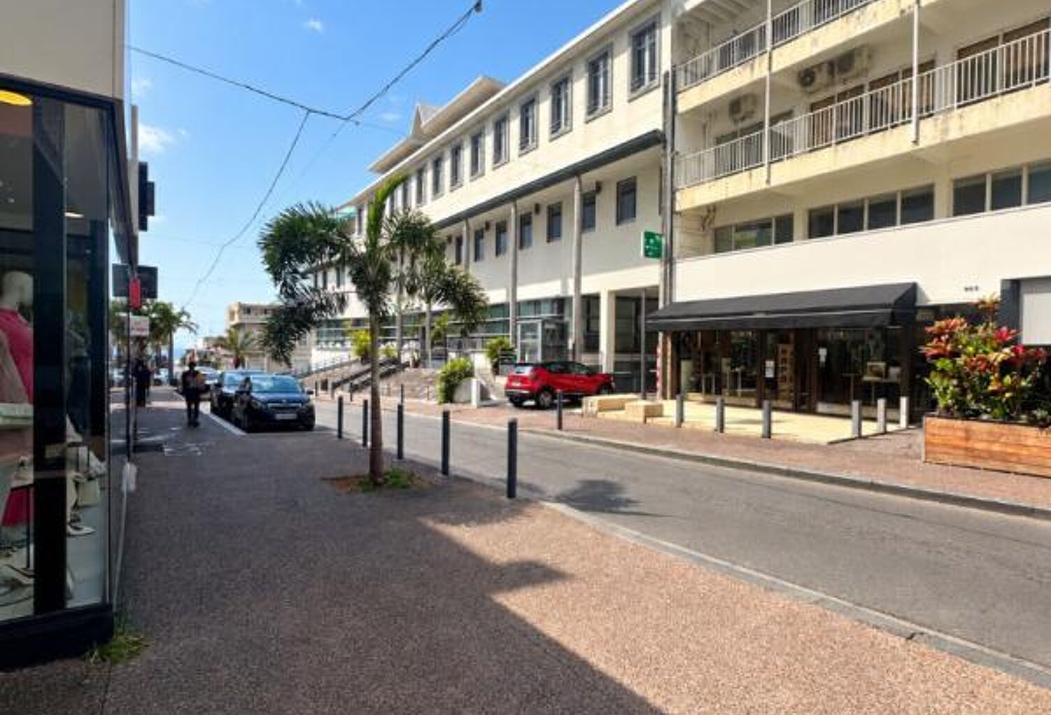 Local commercial - 150 m2 - Saint Denis Hyper centre — photo 1