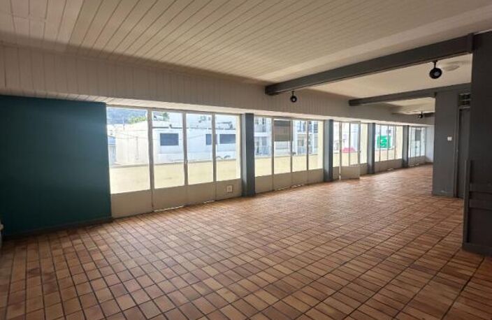 Local commercial - 150 m2 - Saint Denis Hyper centre — photo 3