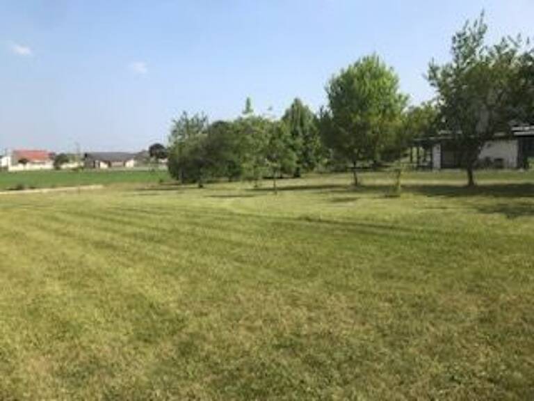 Terrain à bâtir viabilisé sur Juniville — photo 1