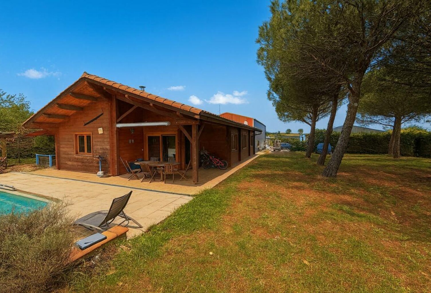 Maison de 120 m² + 400 m² de hangar — photo 1