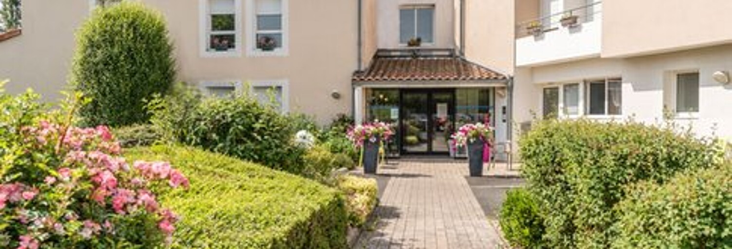 Appartement 1 Pièce 23 m² à vendre à Lathus-Saint-Rémy (86390)