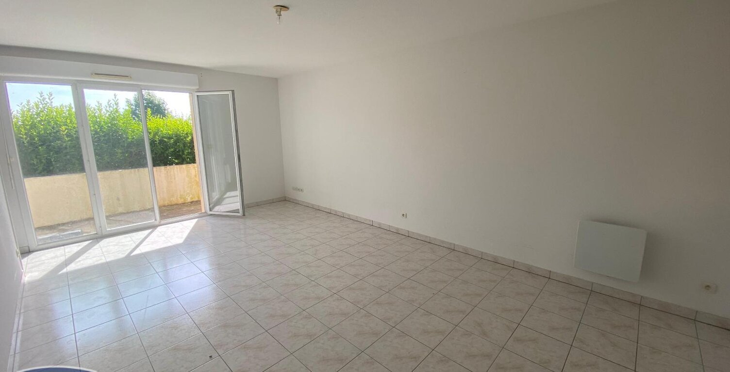 Location appartement 2 pièces 47 m² à Bressuire (79300) — photo 1