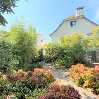 Maison 5 pièces 1670 €