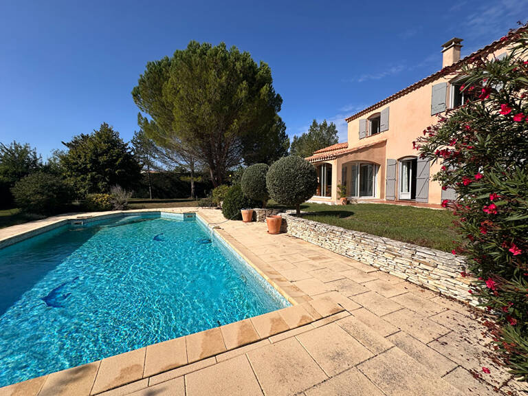 Vente, Aix en Provence Nord, LC Gestion vous propose une villa d'env. 220 m2, Terrain 4000 m2 avec piscine. — photo 1