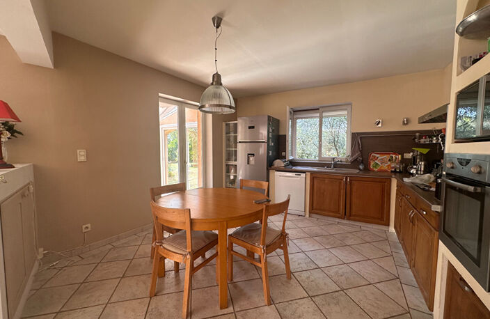 Vente, Aix en Provence Nord, LC Gestion vous propose une villa d'env. 220 m2, Terrain 4000 m2 avec piscine. — photo 5