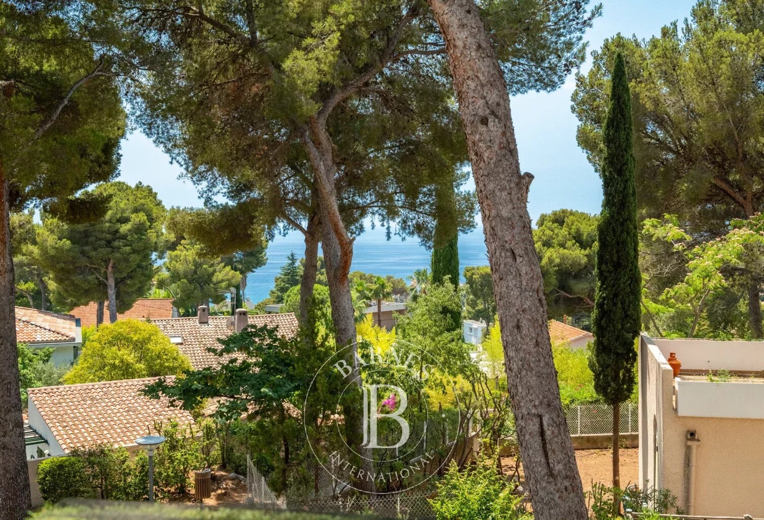 VENTE - CASSIS - APPARTEMENT - 3 CHAMBRES -  VUE SUR LA MER — photo 1