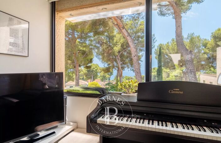 VENTE - CASSIS - APPARTEMENT - 3 CHAMBRES -  VUE SUR LA MER — photo 2