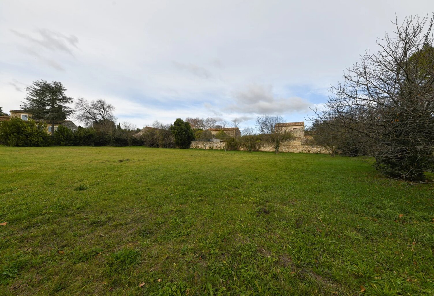 Grand et beau terrain plat constructible — photo 1