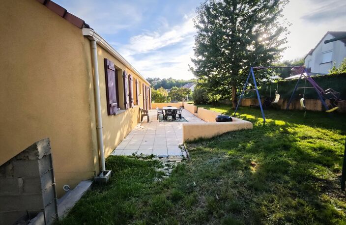 Golbey  Maison 117m2 5 chambres + terrasse + jardin — photo 3