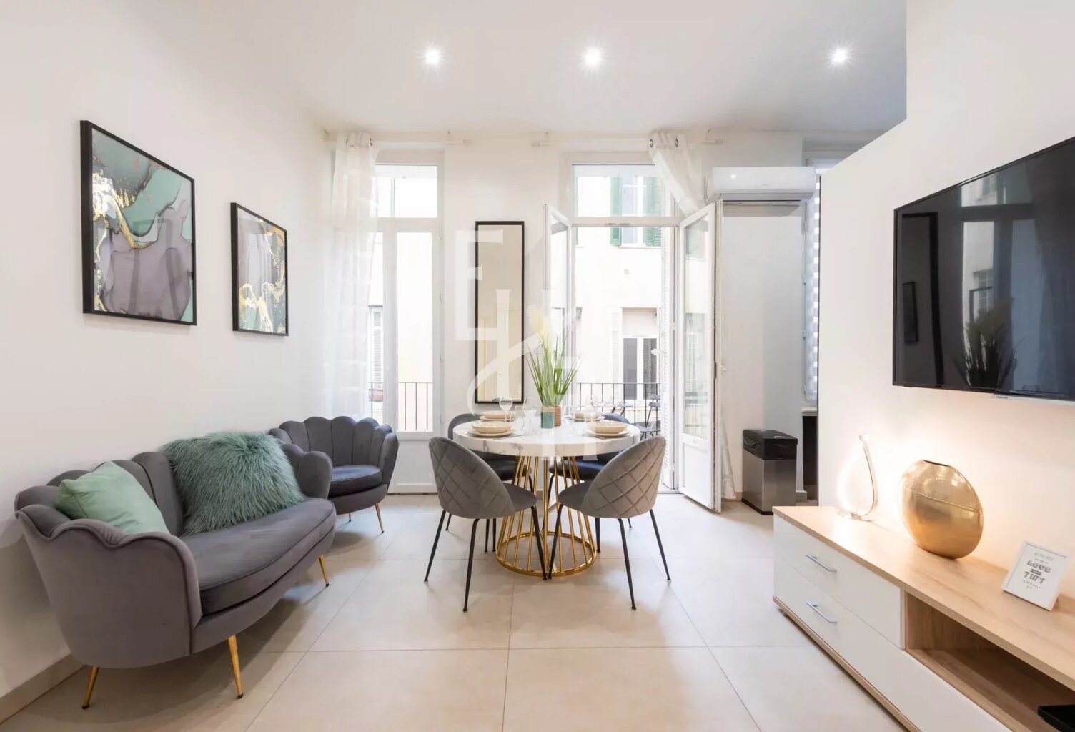 Cannes Banane – Superbe 3 pièces rénové à 5 min du Palais ! — photo 1